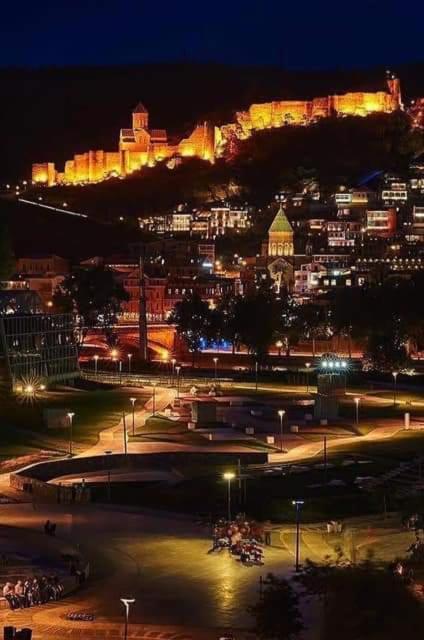 Hotel Vamax Tiflis Exterior foto